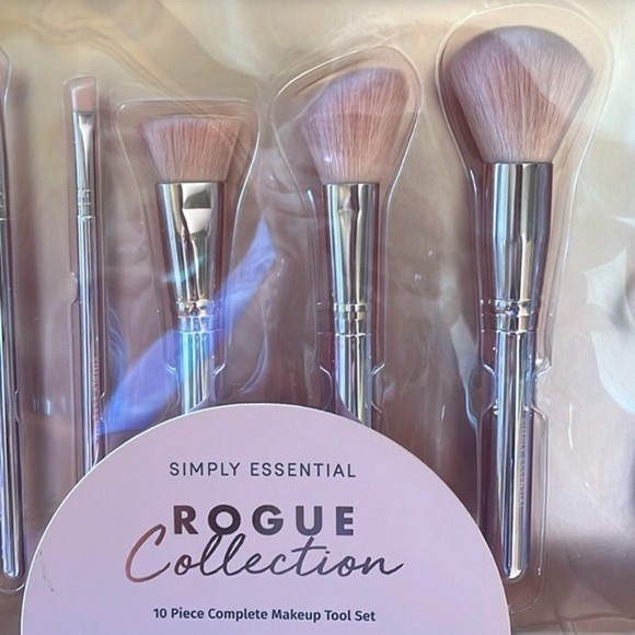 Brand New 10-Piece Makeup Brush & Tool Set Pale Pink Metallic Beauty Blender - Picture 3 of 12